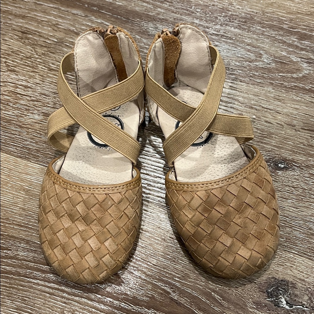 Little Love Bug Tinley size 8